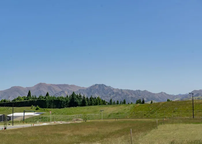Holiday home Mountain Majesty - *